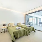 Vista Sea Views Heated Pool Walk To Marina Villa *