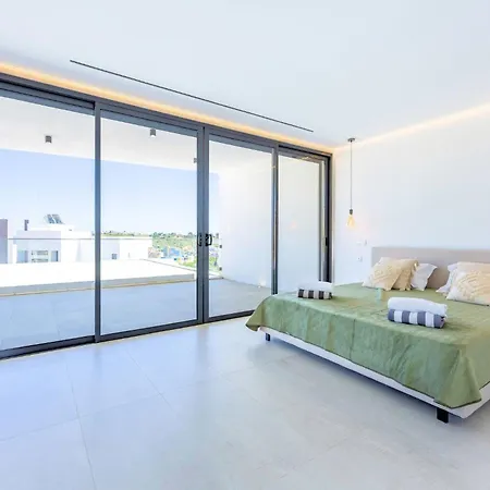 Vista Sea Views Heated Pool Walk To Marina וילה *
