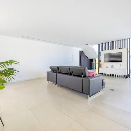 Vila Vista Sea Views Heated Pool Walk To Marina