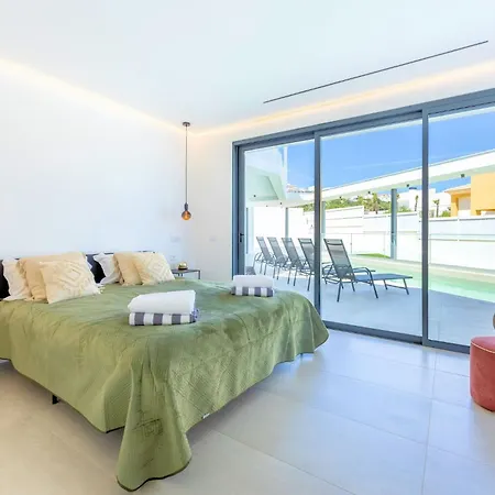 Vila Vista Sea Views Heated Pool Walk To Marina
