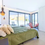 Villa Vista Sea Views Heated Pool Walk To Marina *